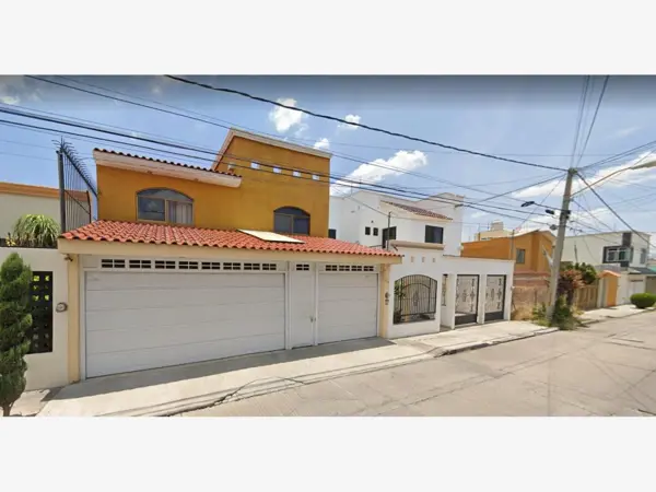 Casa en venta en Jardines del Country, Guadalajara — foto 3 de 9
