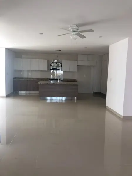 Casa en renta en Lombardía, Irapuato — foto 3 de 23