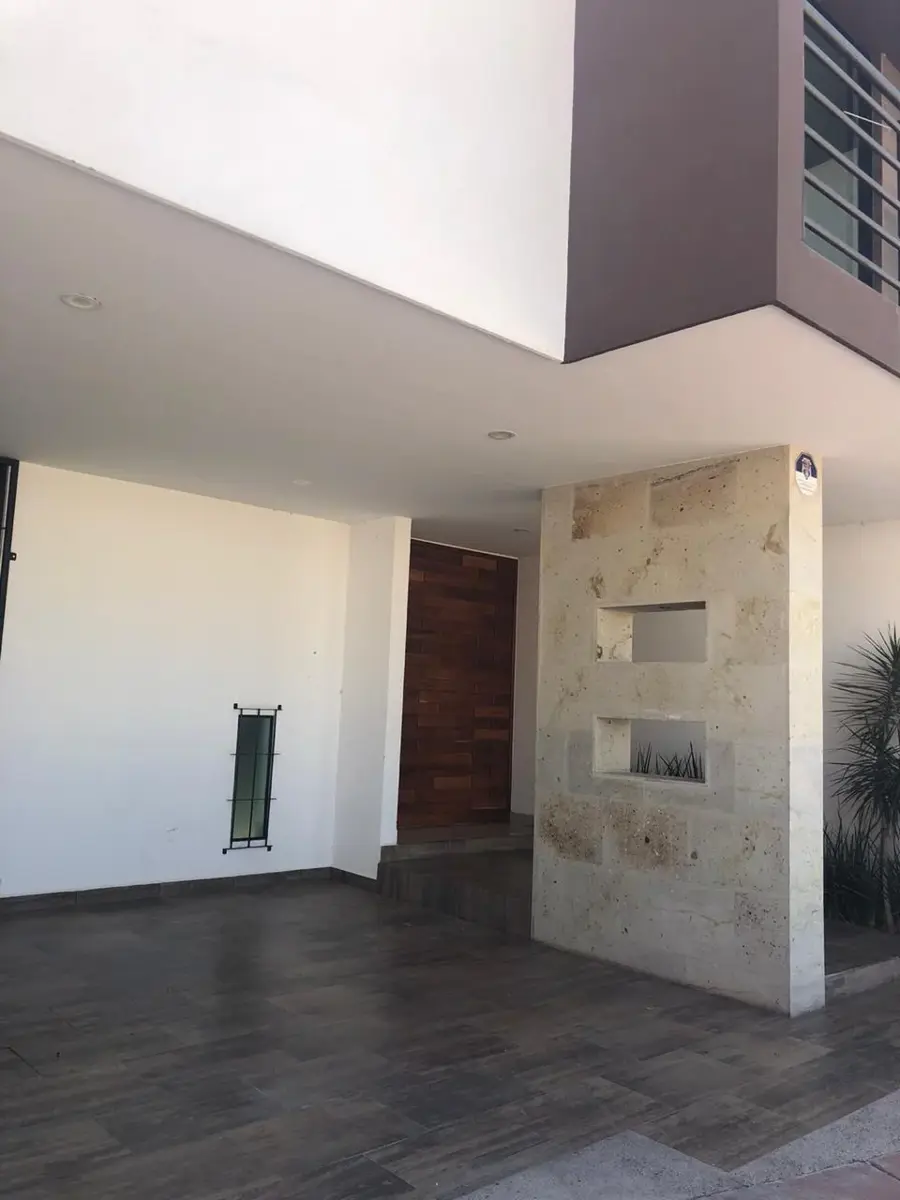 Casa en renta en Lombardía, Irapuato — foto 1 de 23