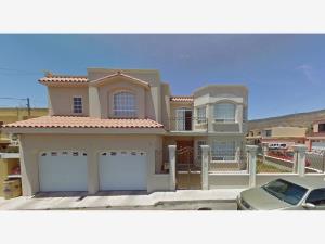 Casa en venta en Valle Dorado, Ensenada — foto 3 de 17