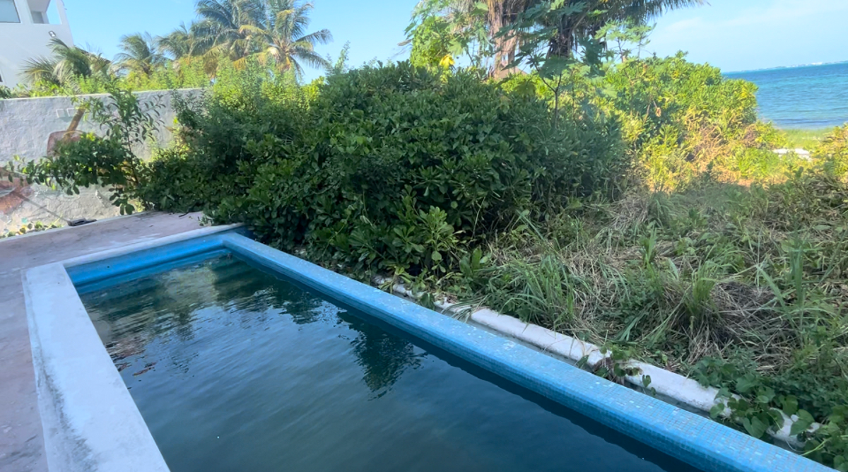 Edificio en renta en Punta Sam, Isla Mujeres — foto 1 de 9