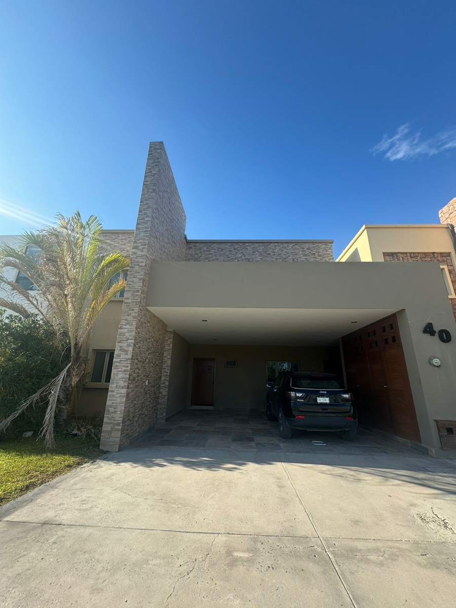 Casa en renta en Las Acacias, Torreón — foto 1 de 32