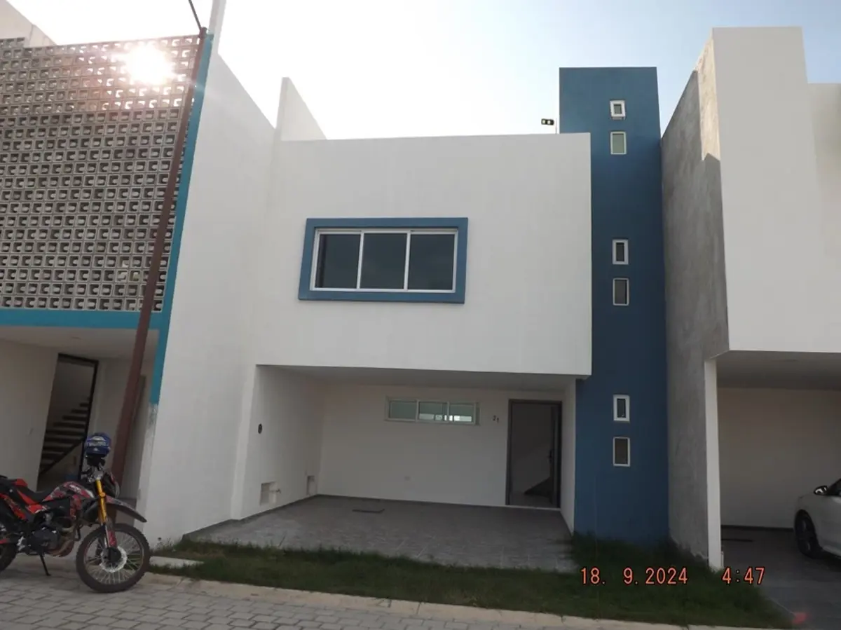 Casa en venta en San Bernardino Tlaxcalancingo, San Andrés Cholula — foto 1 de 23