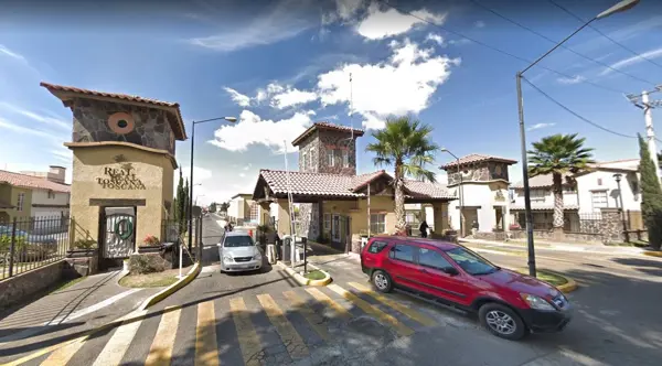 Casa en venta en Real Toscana, Tecámac — foto 2 de 14