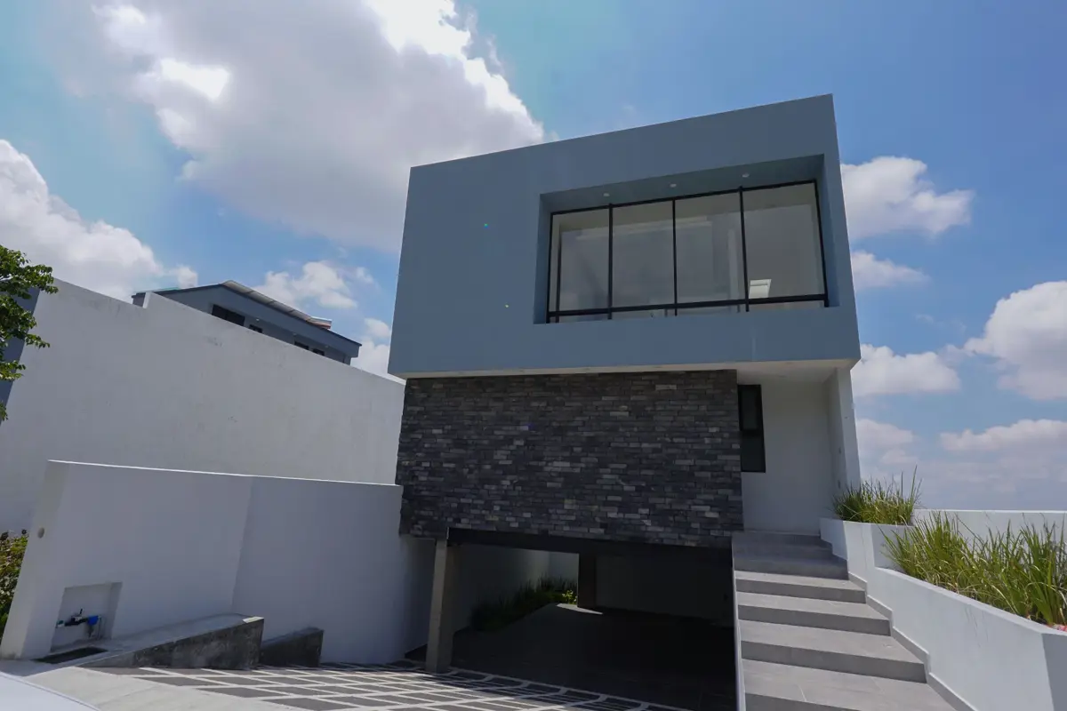 Casa en venta en Residencial Lomas Punta del Este, León — foto 1 de 27