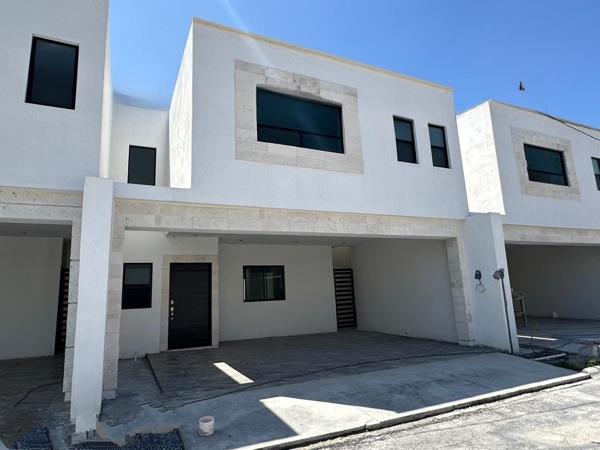 Casa en venta en Hacienda San Rafael, Saltillo — foto 1 de 34
