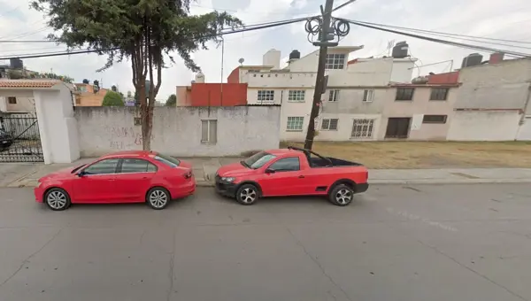 Casa en venta en San Lorenzo Tepaltitlán Centro, Toluca — foto 2 de 5