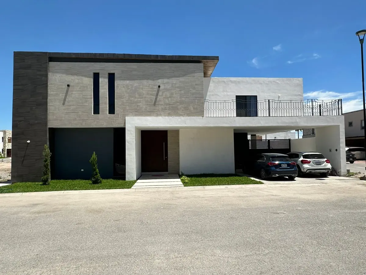 Casa en venta en Villas del Renacimiento, Torreón — foto 1 de 16
