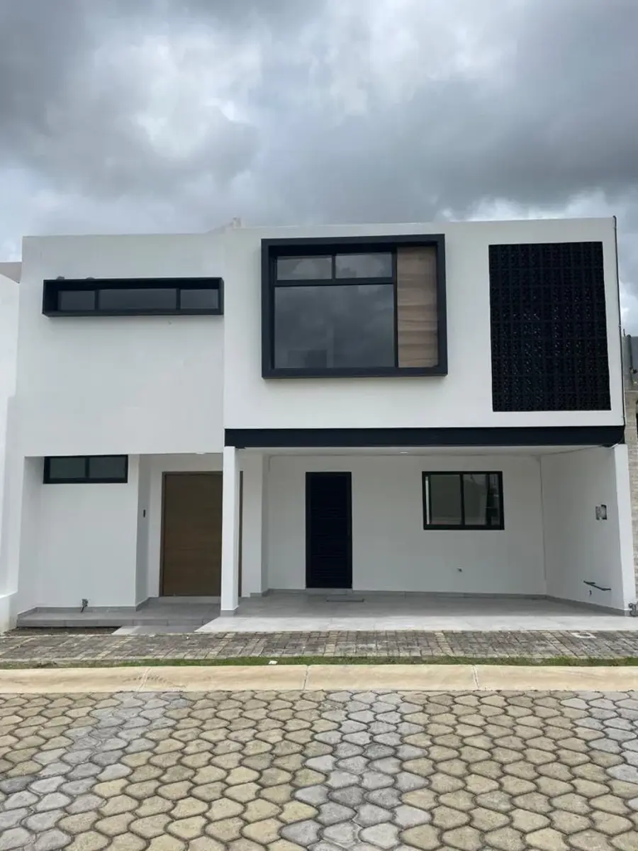 Casa en venta en Lomas de Angelópolis, San Andrés Cholula — foto 1 de 26