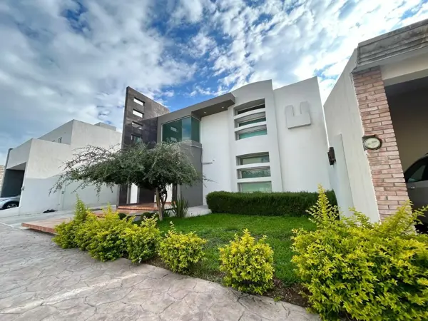 Casa en venta en Las Misiones, Saltillo — foto 2 de 17