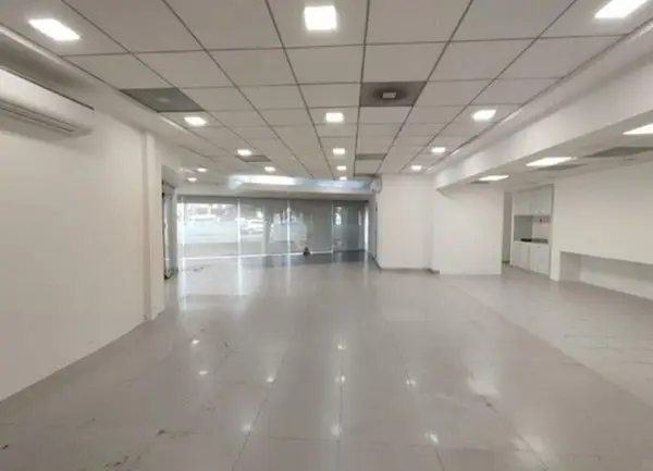 se renta local con oficinas en Tlalnepantla sobre Vía Gustavo Baz se renta local con oficinas en Tlalnepantla sobre Vía Gustavo Baz