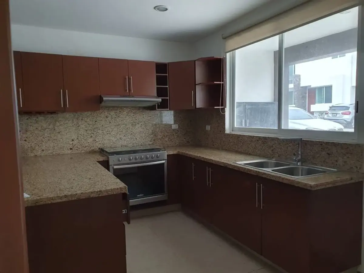 Casa en renta en Lomas de Angelópolis, San Andrés Cholula — foto 1 de 23