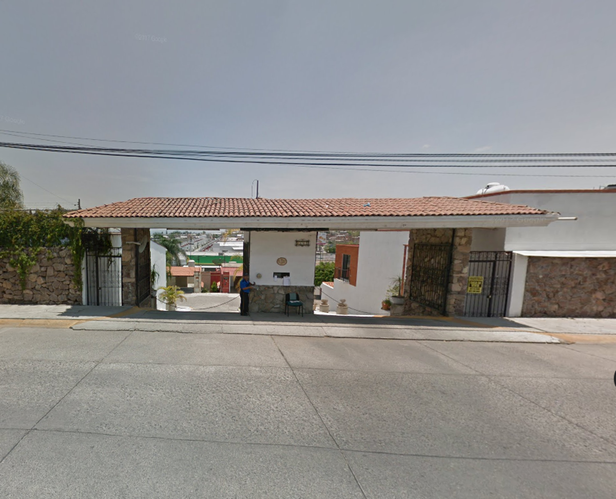 Casa en venta en Lomas de Arbide, León — foto 1 de 15