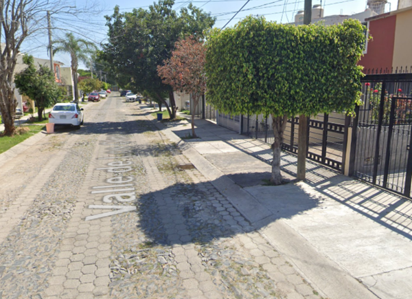 Casa en venta en Jardines Del Valle, Zapopan — foto 3 de 8