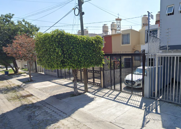 Casa en venta en Jardines Del Valle, Zapopan — foto 2 de 8
