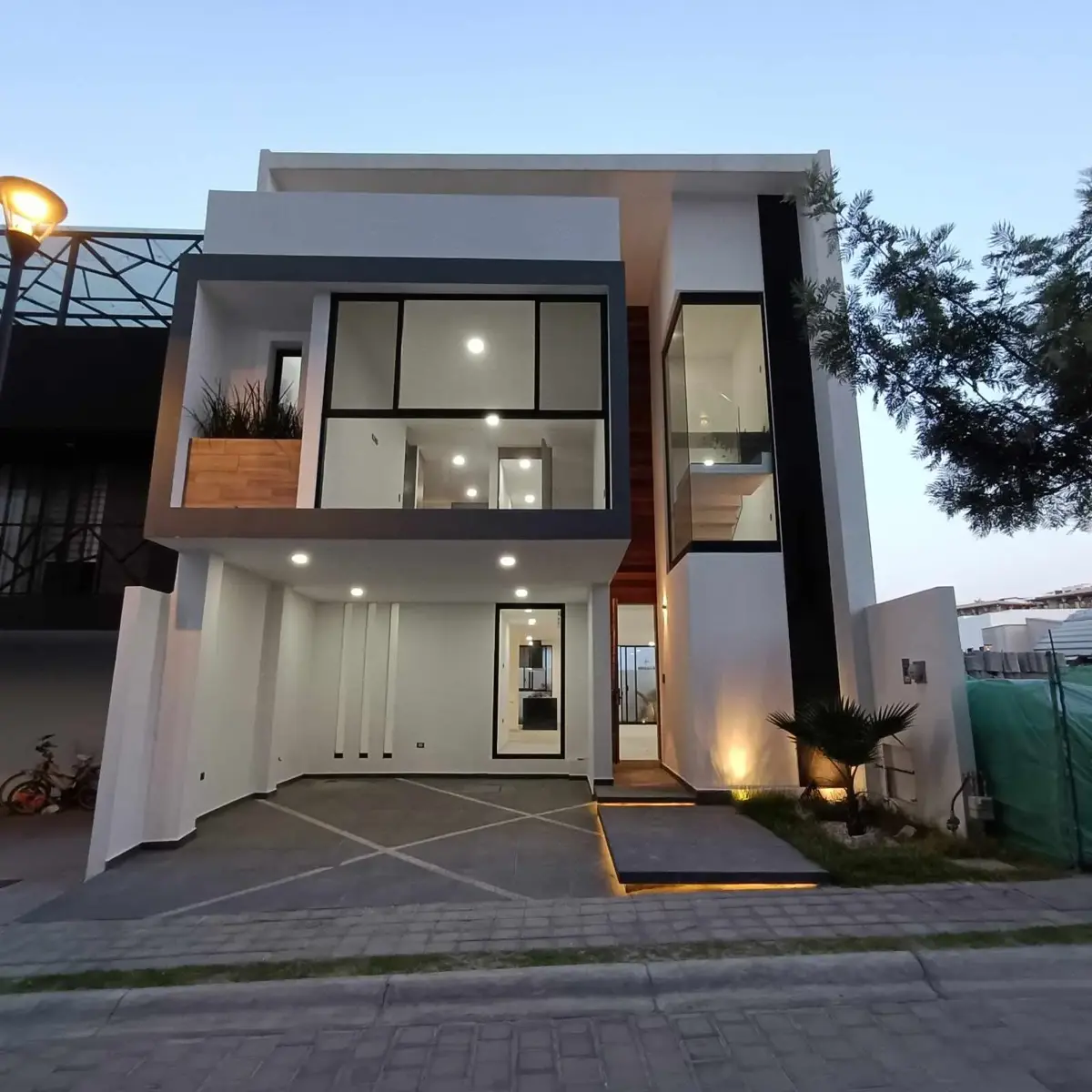 Casa en venta en Lomas de Angelópolis, San Andrés Cholula — foto 1 de 32