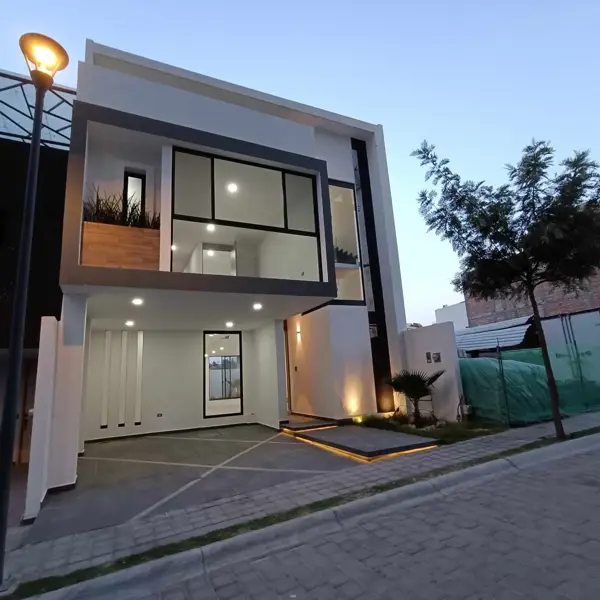 Casa en venta en Lomas de Angelópolis, San Andrés Cholula — foto 2 de 32