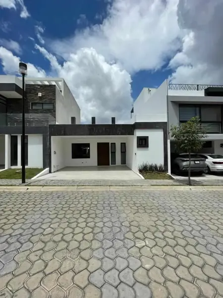 Casa en venta en Lomas de Angelópolis, San Andrés Cholula — foto 2 de 17