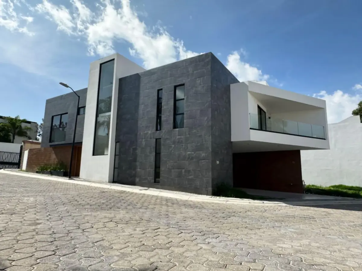 Casa en venta en Lomas de Angelópolis, San Andrés Cholula — foto 1 de 27