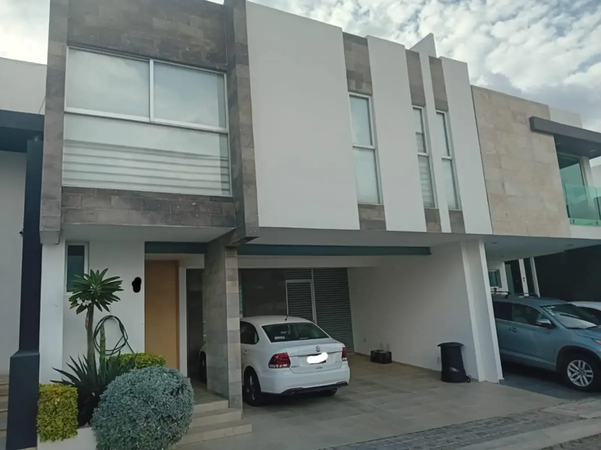 Casa en renta en Lomas de Angelópolis, San Andrés Cholula — foto 1 de 18