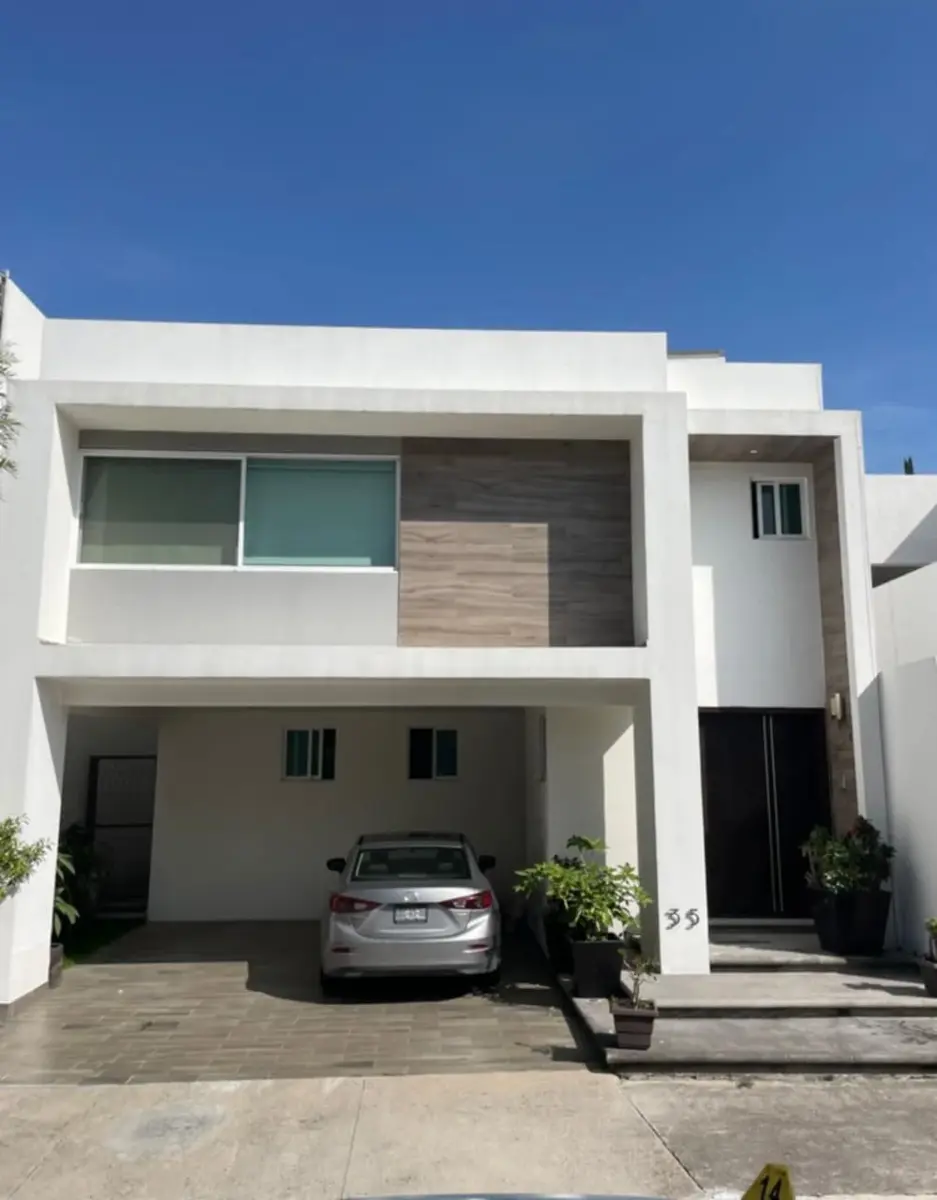 Casa en renta en Lomas de Angelópolis, San Andrés Cholula — foto 1 de 28