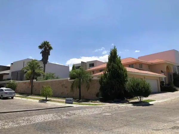 Casa en venta en Lomas de Angelópolis, San Andrés Cholula — foto 3 de 17
