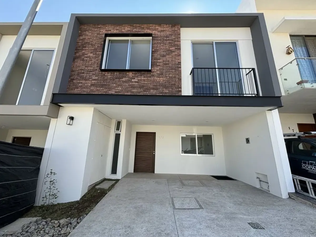Casa en venta en Valle Imperial, Zapopan — foto 1 de 33