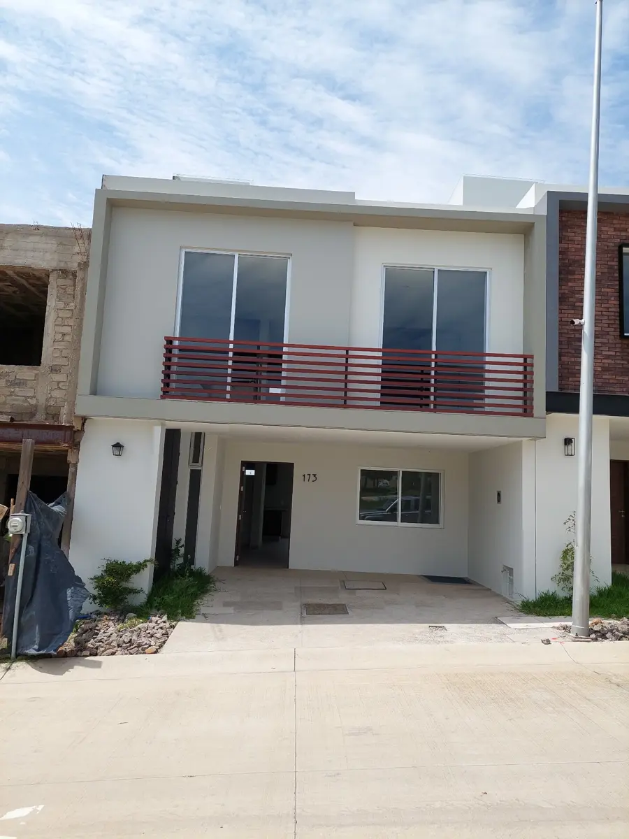 Casa en venta en Valle Imperial, Zapopan — foto 1 de 22