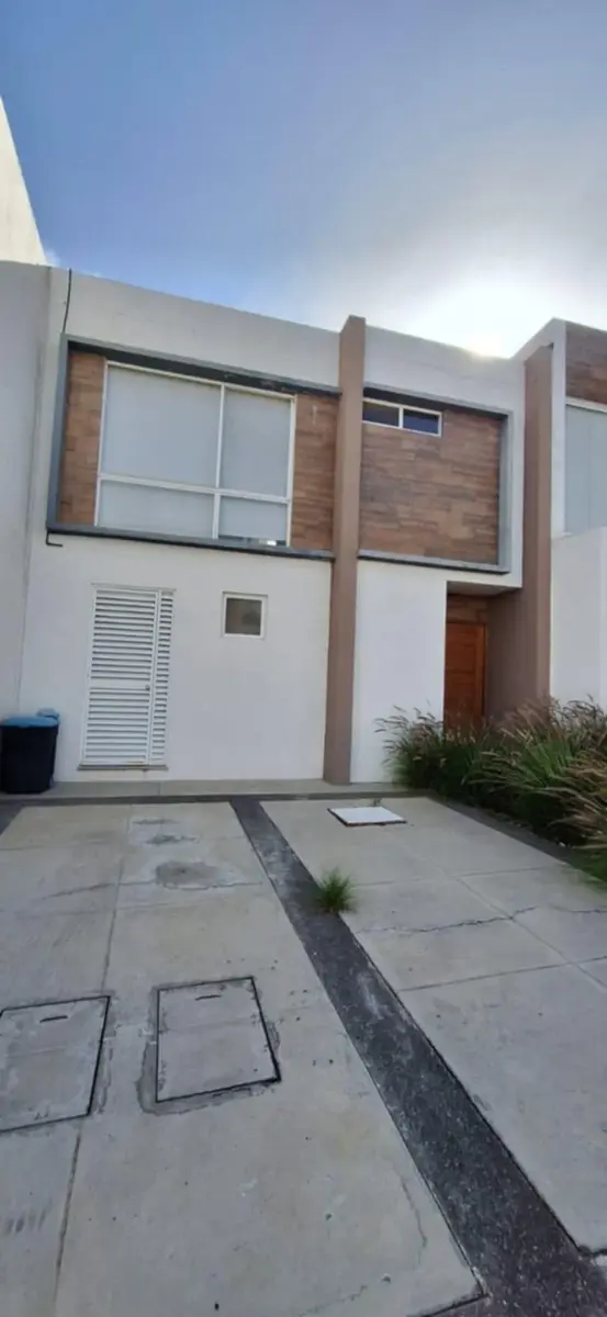 Casa en venta en Lomas de Angelópolis, San Andrés Cholula — foto 1 de 16