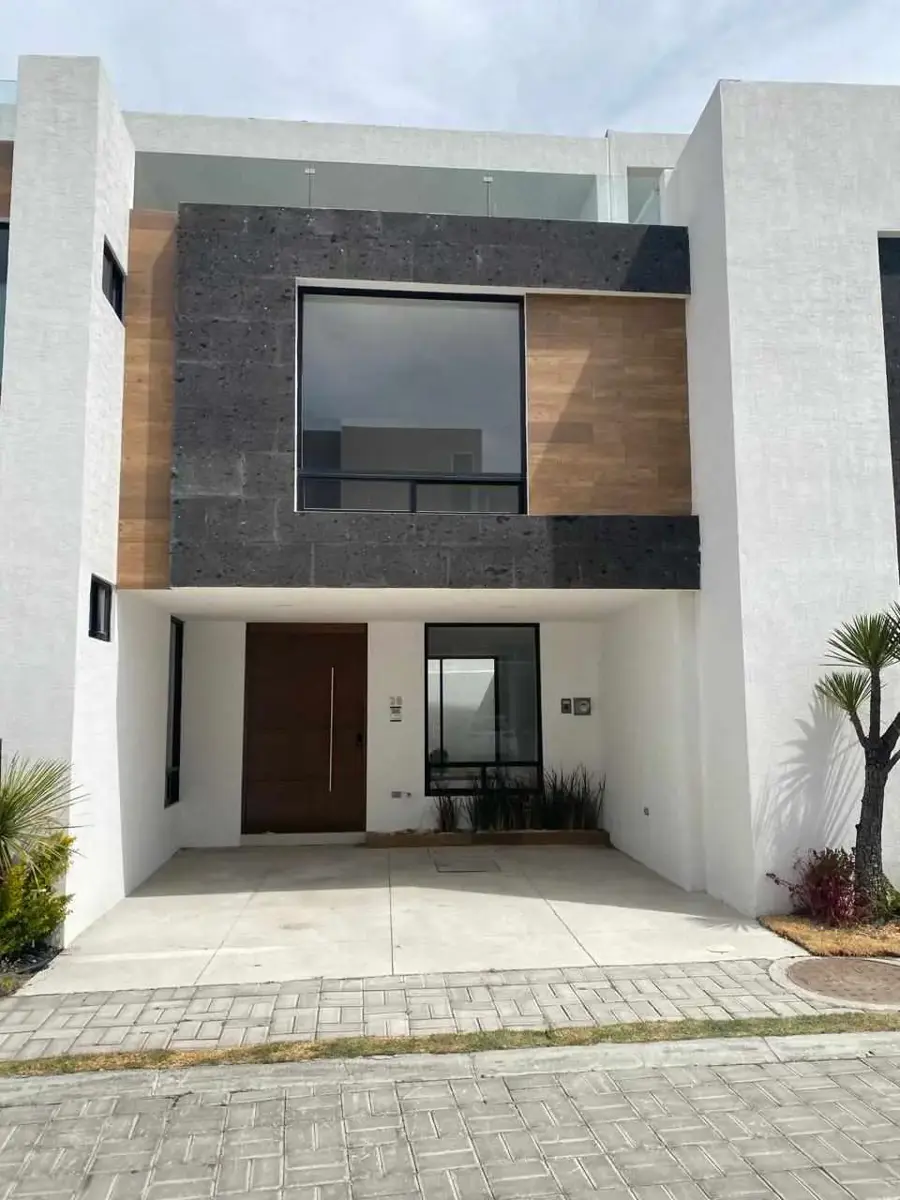 Casa en venta en Lomas de Angelópolis, San Andrés Cholula — foto 1 de 28
