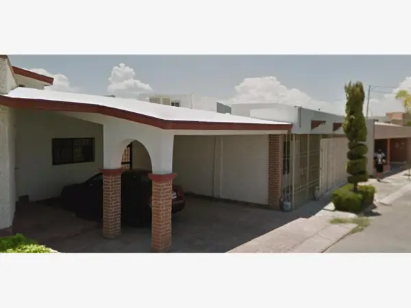 Casa en venta en Ampliación la Rosita, Torreón — foto 3 de 9