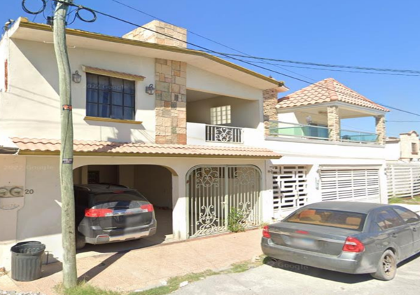 Casa en venta en Las Bugambilias, Matamoros — foto 2 de 8