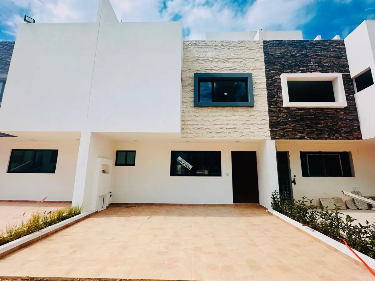 Casa en venta en San Juan Cuautlancingo, Cuautlancingo — foto 1 de 23
