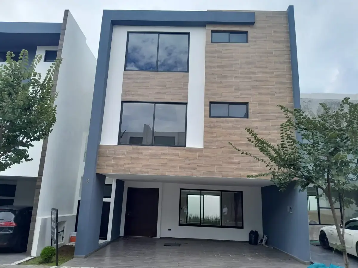 Casa en venta en Lomas de Angelópolis, San Andrés Cholula — foto 1 de 26