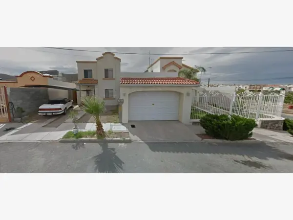 Casa en Praderas de León, Chihuahua, Chihuahua