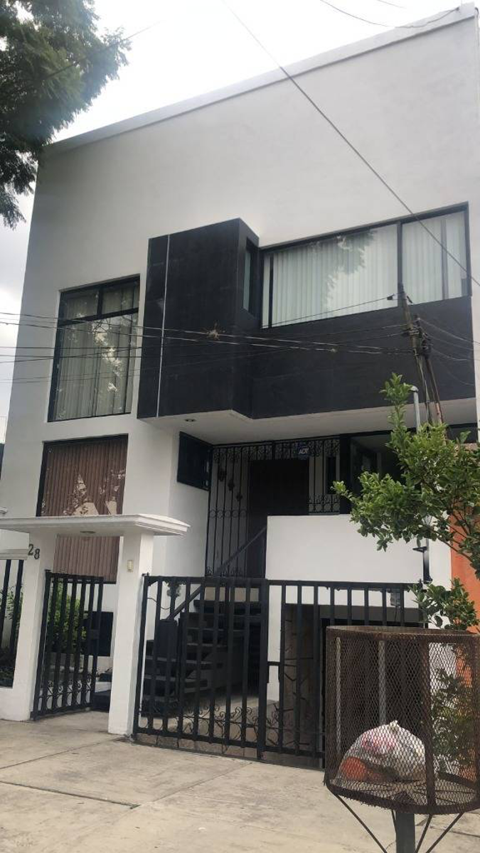 Casa en venta en Jardines de la Florida, Naucalpan de Juárez — foto 1 de 21