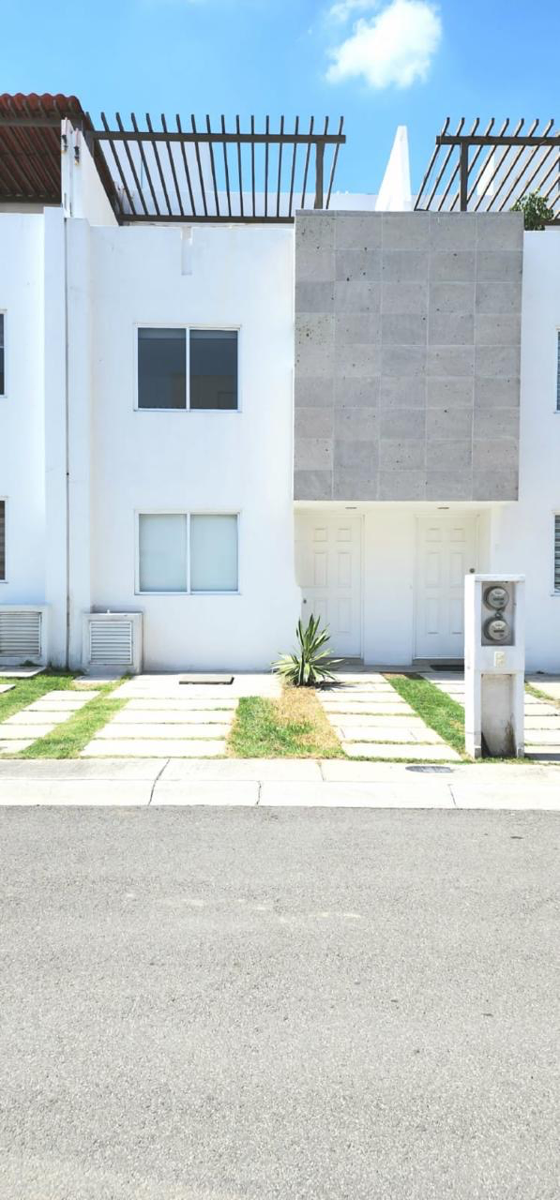 Casa en venta en Cuautlancingo, Cuautlancingo — foto 1 de 15