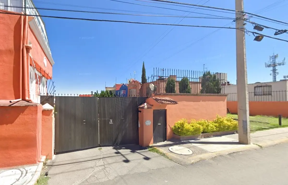 Casa en venta en Claustros de San Miguel, Cuautitlán Izcalli — foto 1 de 14