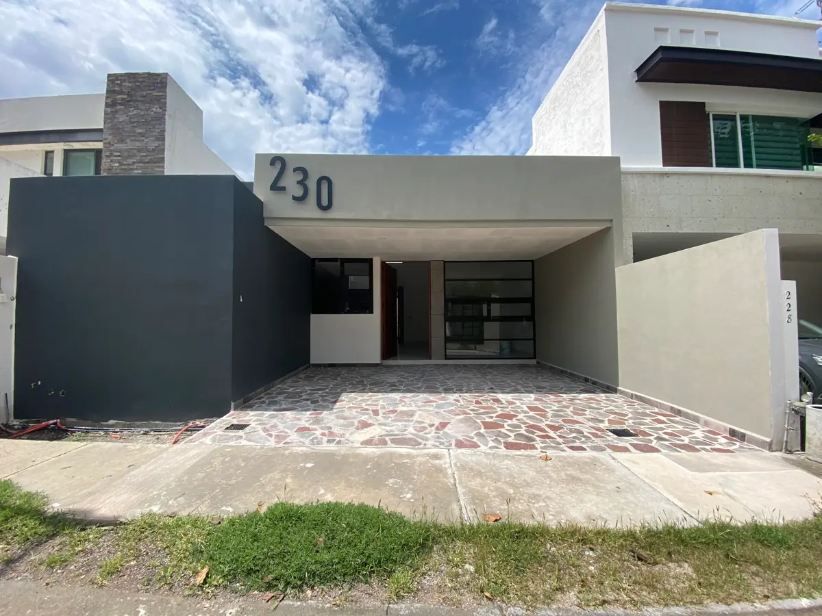 Casa en venta en Residencial Lomas Punta del Este, León — foto 1 de 10
