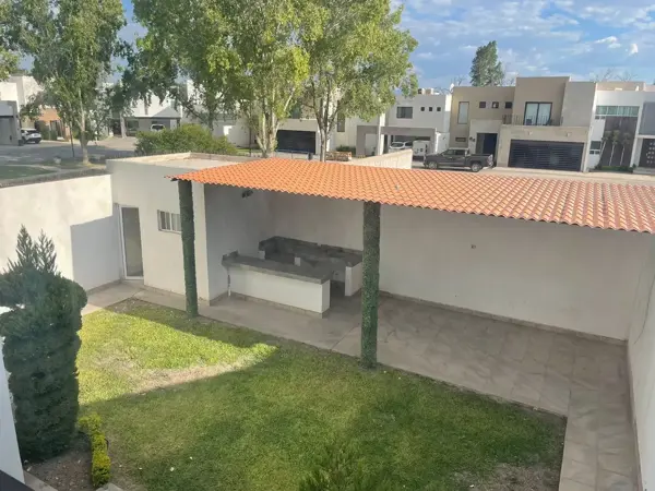 Casa en renta en Las Trojes, Torreón — foto 2 de 14