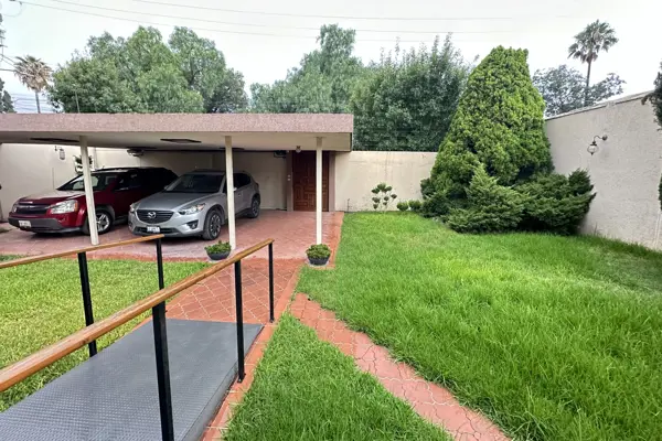 Casa en venta en Saltillo Centro, Saltillo — foto 2 de 35