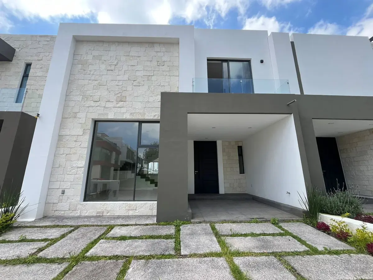 Casa en venta en Rincón de la Montaña, Morelia — foto 1 de 21