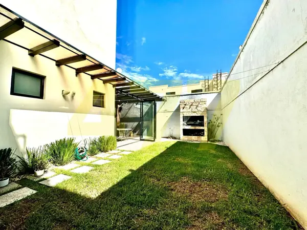 Casa en venta en Hacienda Valbuena, León — foto 3 de 19