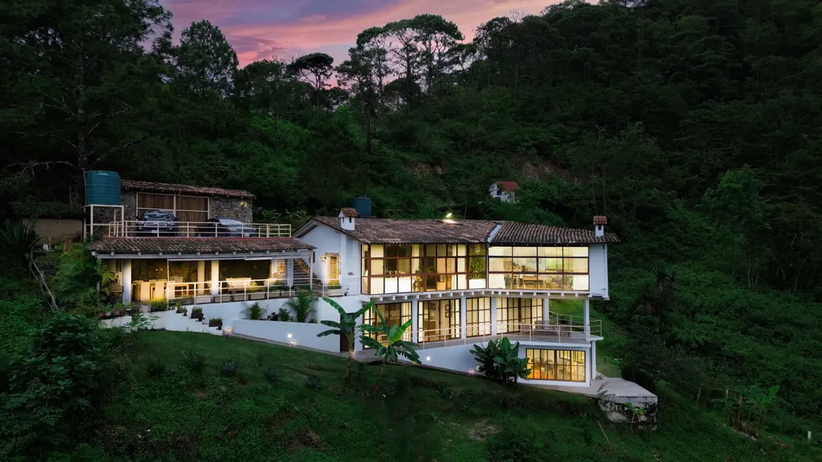 Casa en venta en San Sebastian del Oeste, San Sebastián del Oeste — foto 1 de 44
