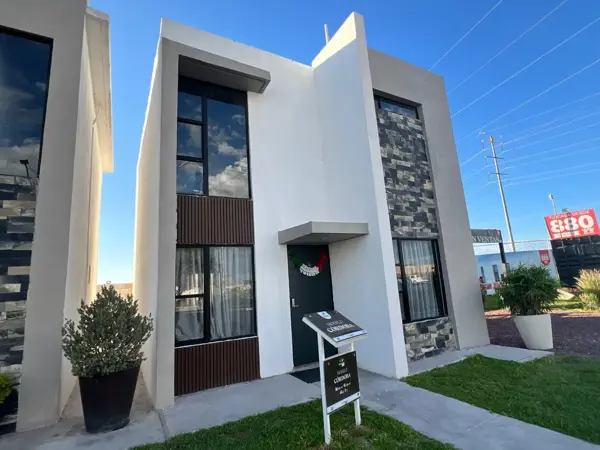 Casa en venta en Residencial Campanario, Gómez Palacio — foto 2 de 24