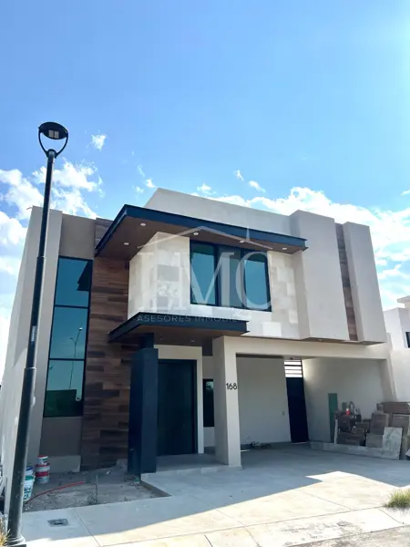 Casa en venta en Alcazar Residencial, Saltillo — foto 2 de 42