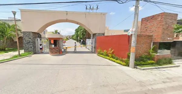 Casa en Lomas de Miraval, Cuernavaca, Morelos