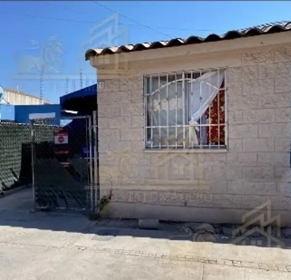 Casa en Jardin Dorado, Tijuana, Baja California