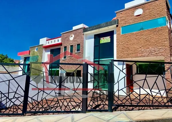 Casa en Granjas Banthí Sección Solares, San Juan del Río, Querétaro
