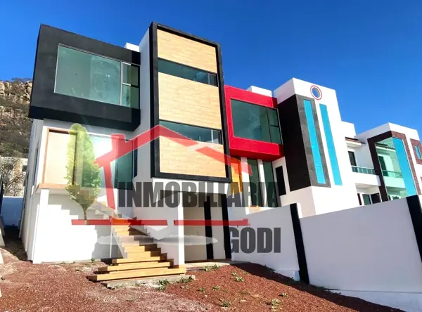 Casa en Granjas Banthí Sección Solares, San Juan del Río, Querétaro